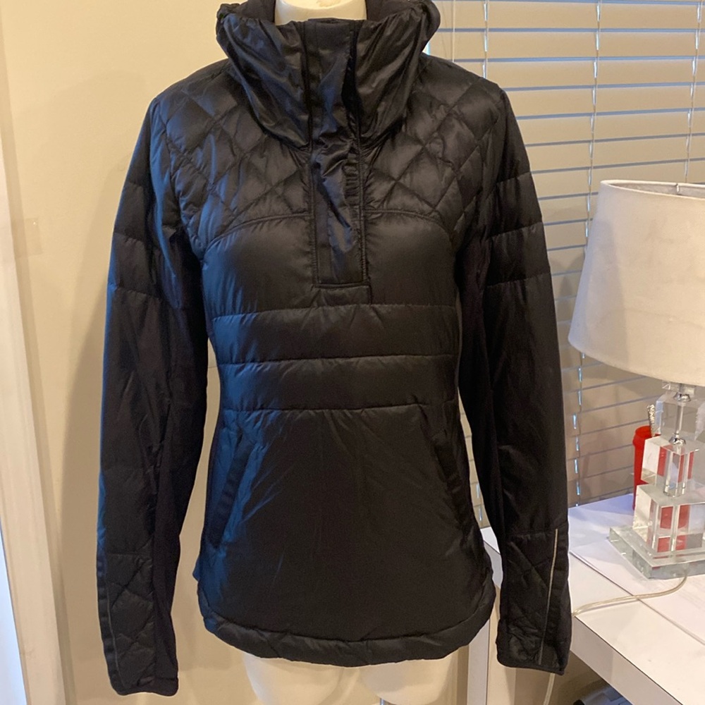 Lululemon Down for a run long sleeve pullover puffer black  jacket sz 8